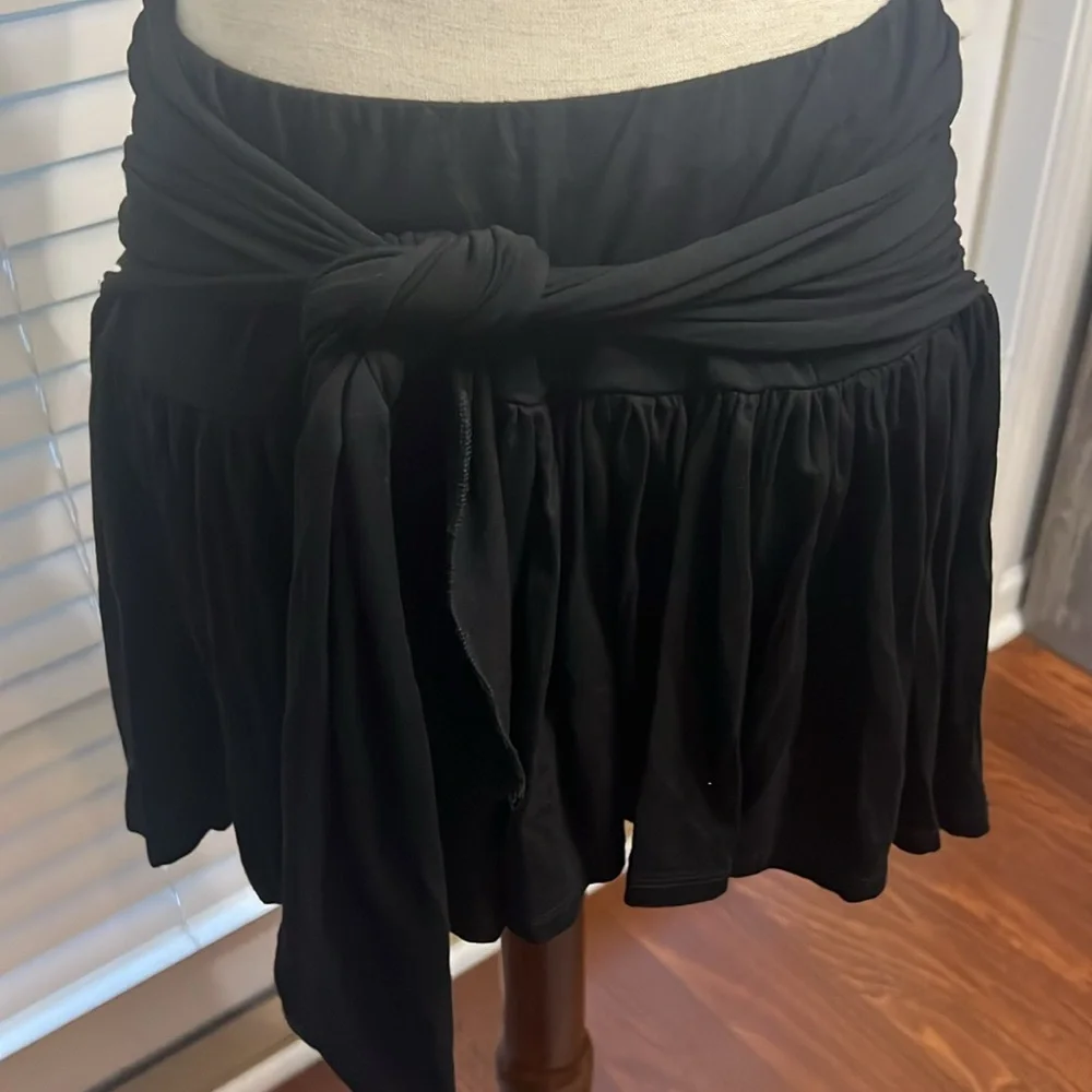 Vintage bebe Ruffled Skirt - Picture 2 of 7